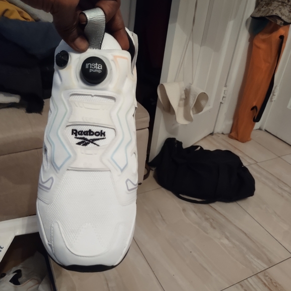 Reebok "pump it up" sneaker - Picture 3 of 5